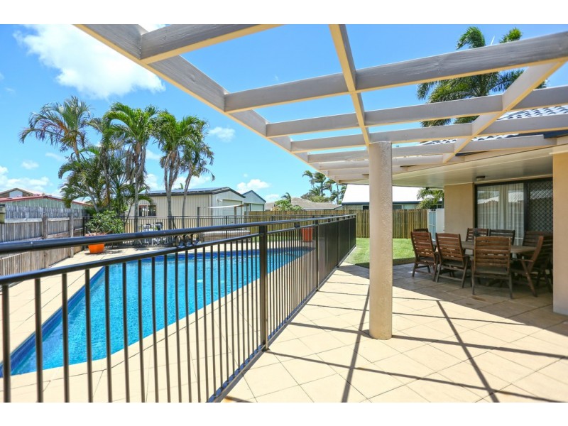 16 Katie Court, Ooralea QLD 4740