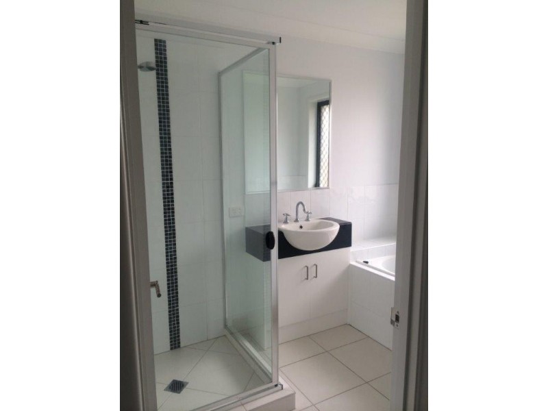 81 Newport Parade, Blacks Beach QLD 4740