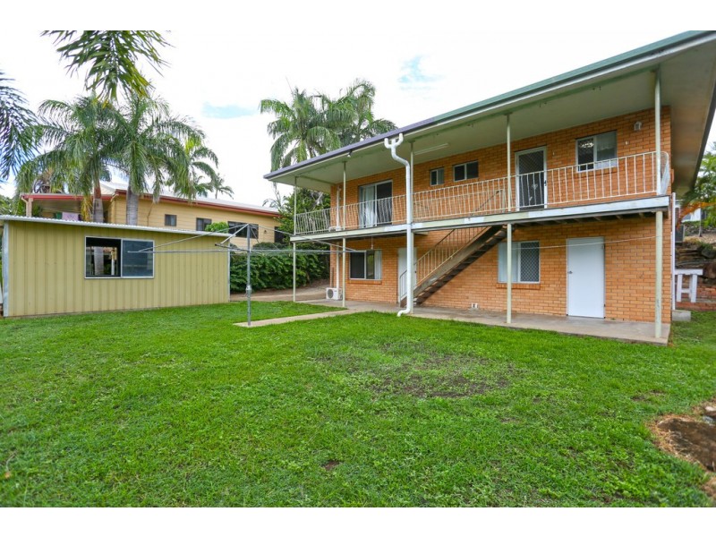 8 Adair Court, Rural View QLD 4740