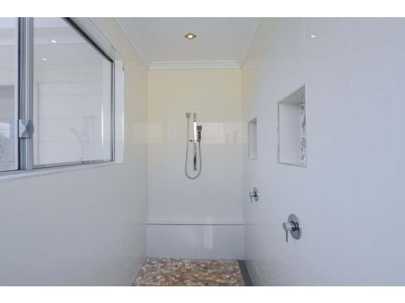 11 Bona Vista Drive, Mount Pleasant QLD 4740