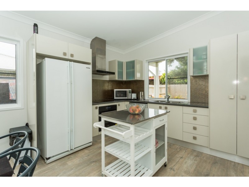 8 Jennifer Court, Bucasia QLD 4750