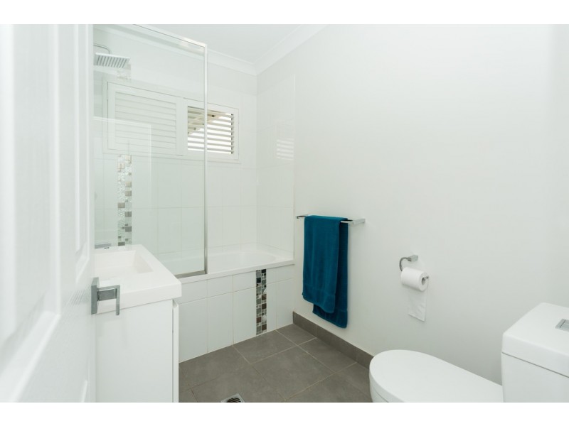 8 Jennifer Court, Bucasia QLD 4750