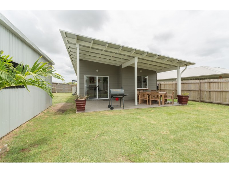 8 Jennifer Court, Bucasia QLD 4750
