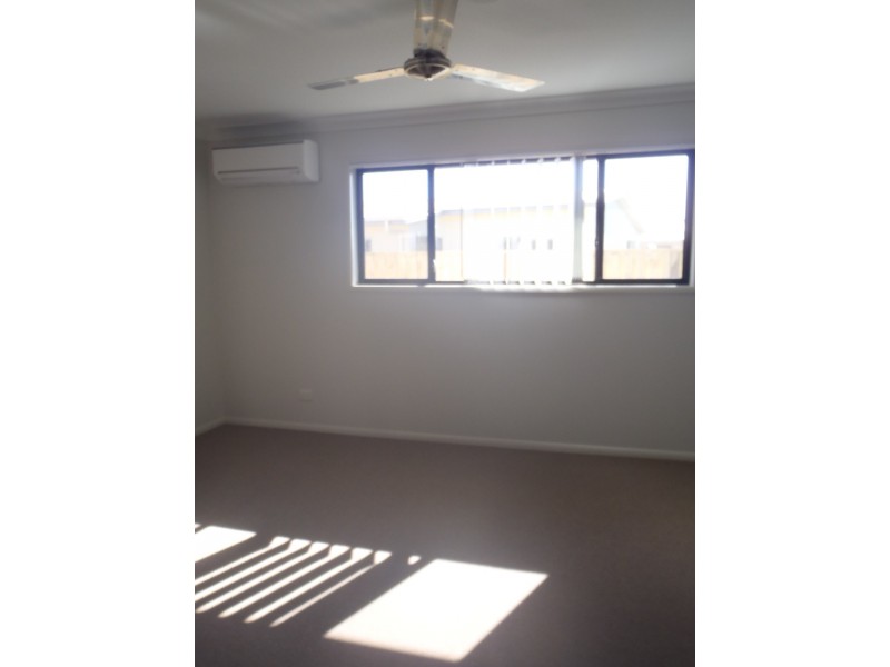 48 Newport Parade, Blacks Beach QLD 4740