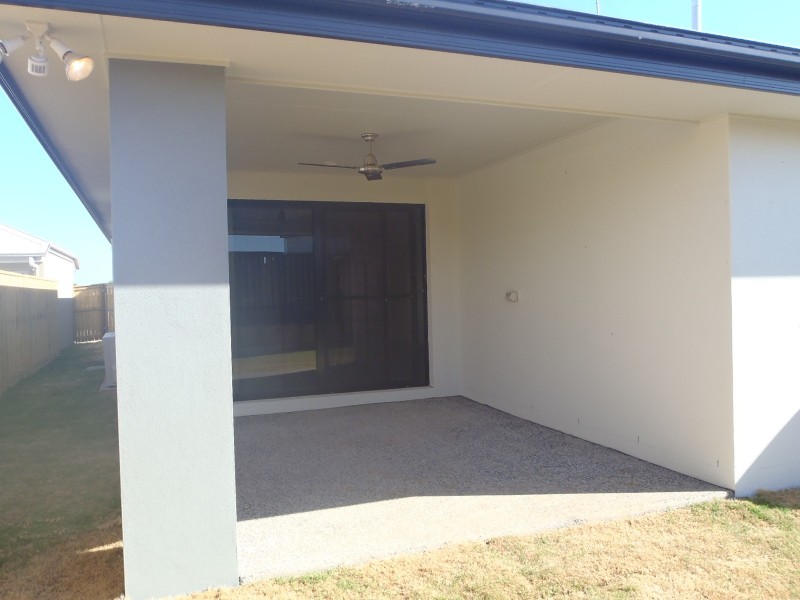 48 Newport Parade, Blacks Beach QLD 4740