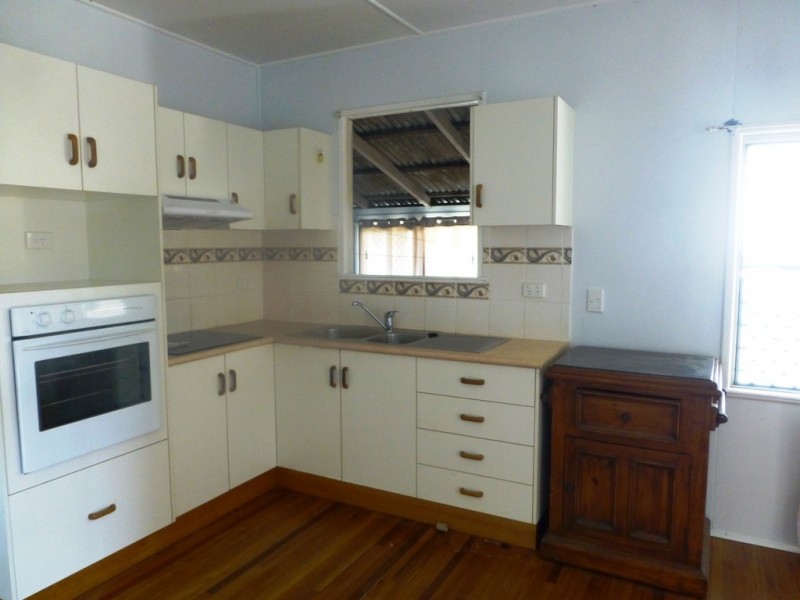16 McGinn Street, West Mackay QLD 4740