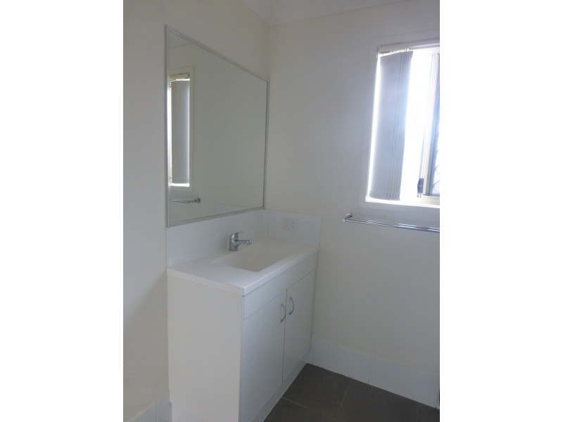 33 Trinity Parade, Blacks Beach QLD 4740