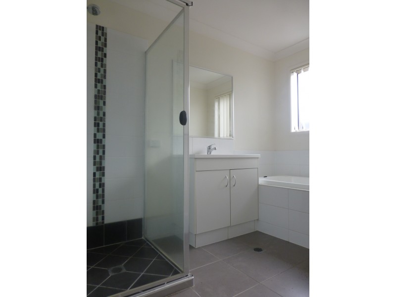 33 Trinity Parade, Blacks Beach QLD 4740