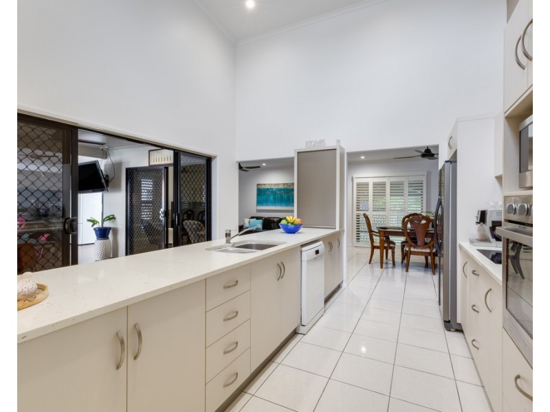 13 Reef Parade, East Mackay QLD 4740