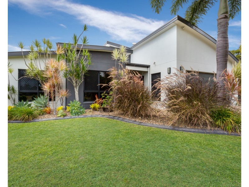 13 Reef Parade, East Mackay QLD 4740