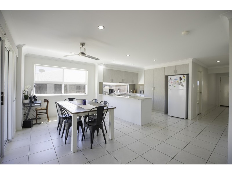 23 Hinze Circuit, Rural View QLD 4740