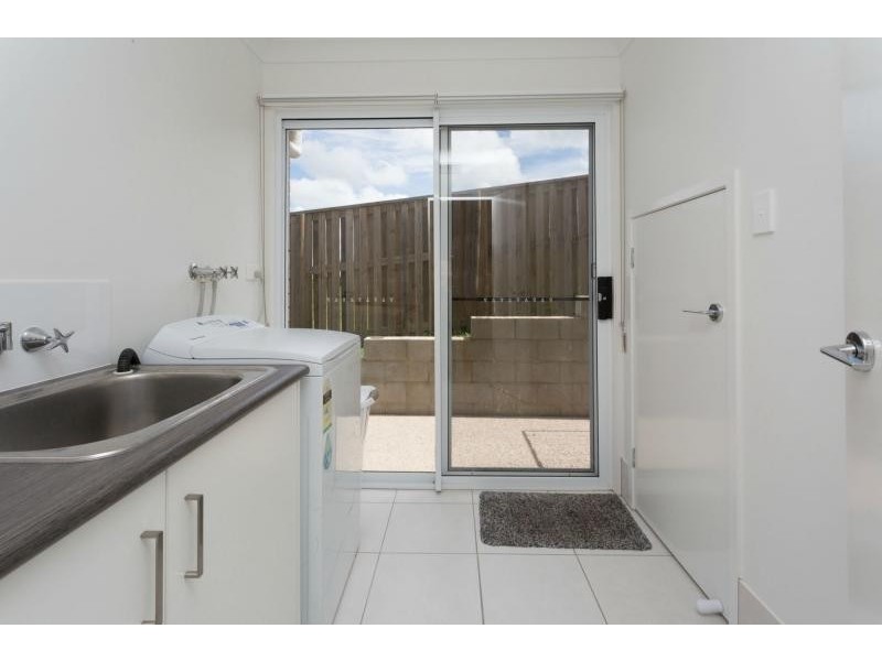 23 Hinze Circuit, Rural View QLD 4740