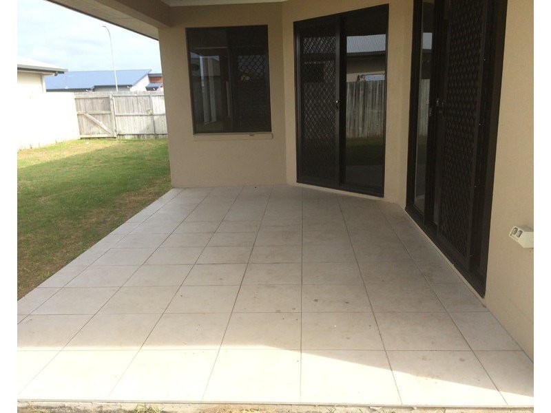 32 Stone Drive, Shoal Point QLD 4750