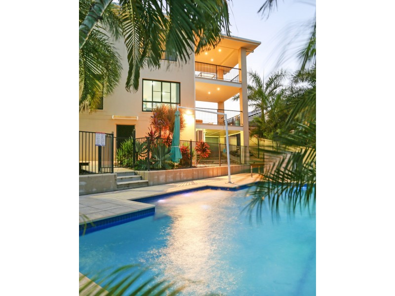 11 Coral Ridge Drive, Eimeo QLD 4740