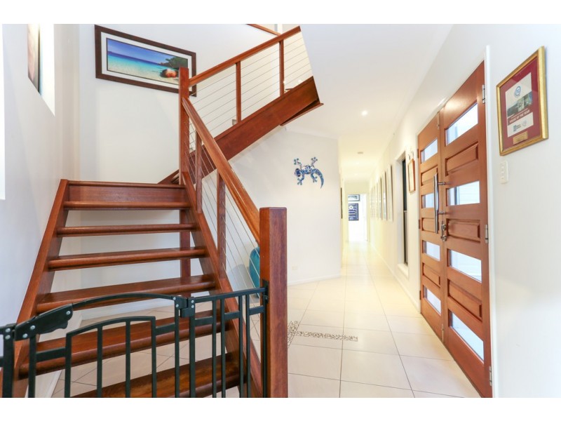 11 Coral Ridge Drive, Eimeo QLD 4740