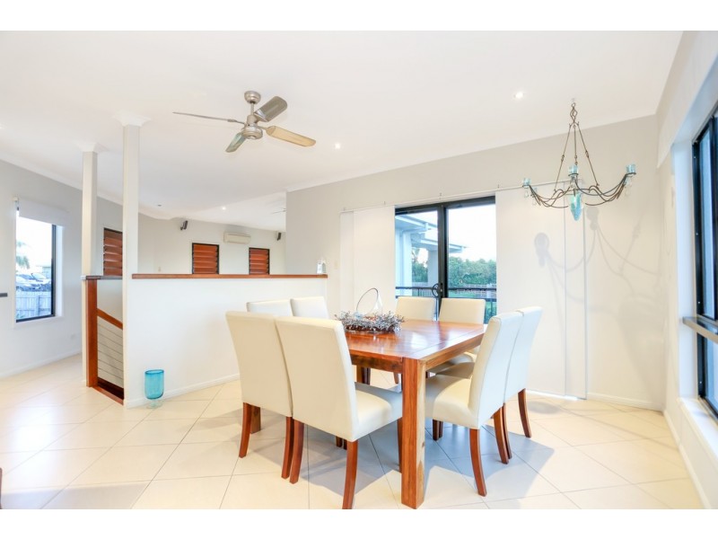 11 Coral Ridge Drive, Eimeo QLD 4740