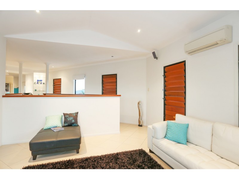 11 Coral Ridge Drive, Eimeo QLD 4740