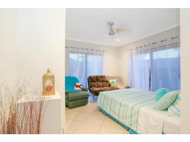 11 Coral Ridge Drive, Eimeo QLD 4740