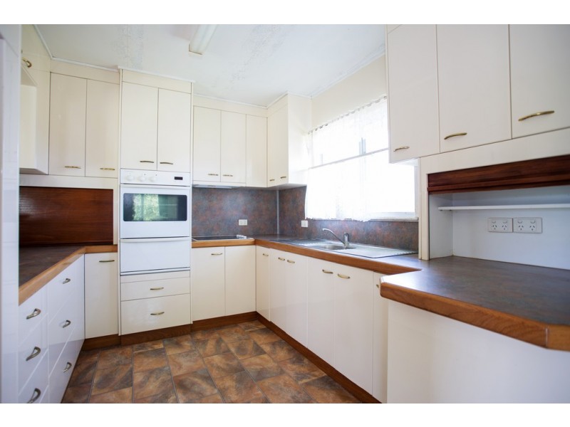 242 Mt Martin Loop Road, Mirani QLD 4754