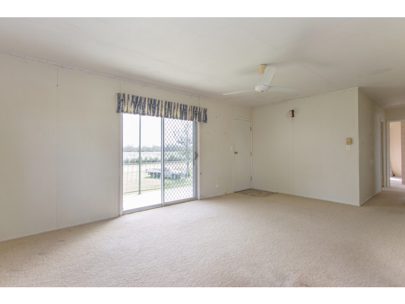 242 Mt Martin Loop Road, Mirani QLD 4754