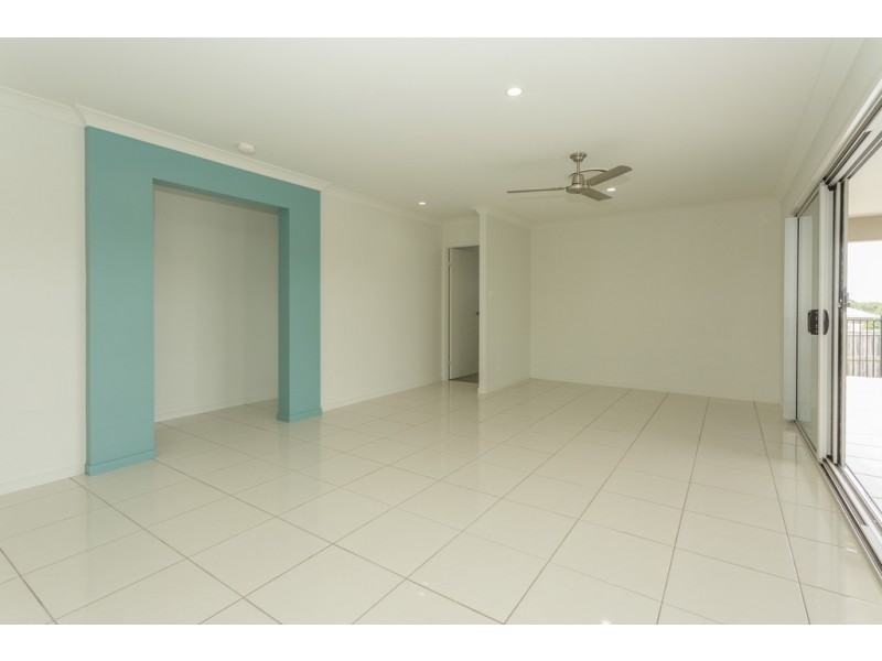16 Kerrisdale Crescent, Beaconsfield QLD 4740
