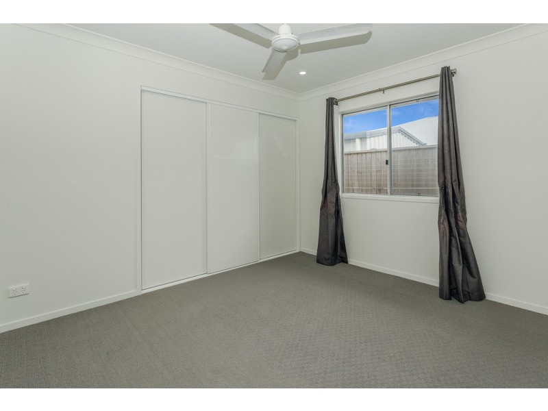 16 Kerrisdale Crescent, Beaconsfield QLD 4740