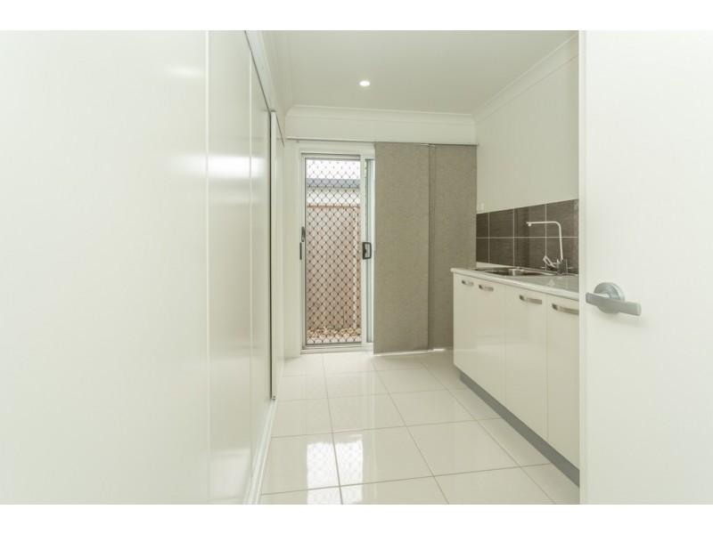 16 Kerrisdale Crescent, Beaconsfield QLD 4740