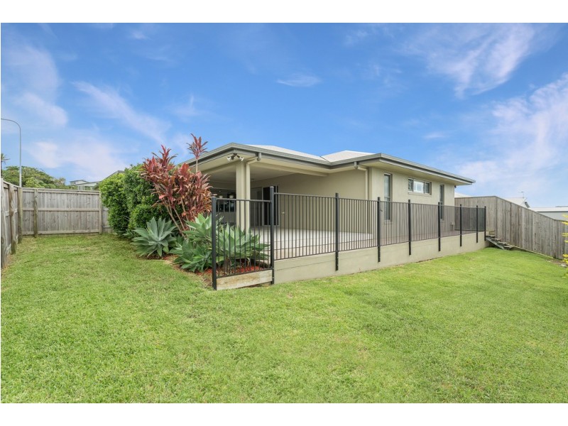 16 Kerrisdale Crescent, Beaconsfield QLD 4740