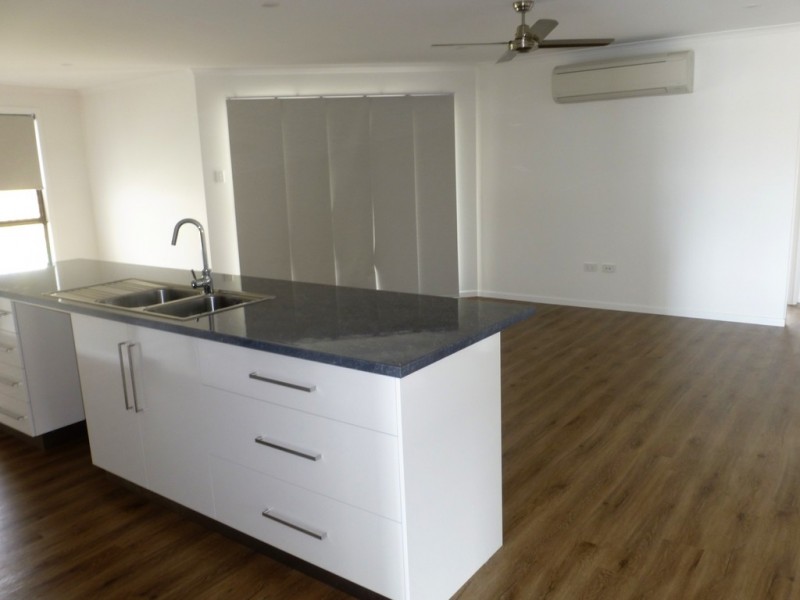 13 Bonney Street, Rural View QLD 4740