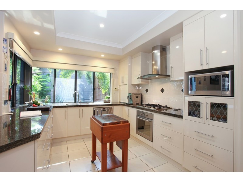 17 Vailala Rise, Rural View QLD 4740