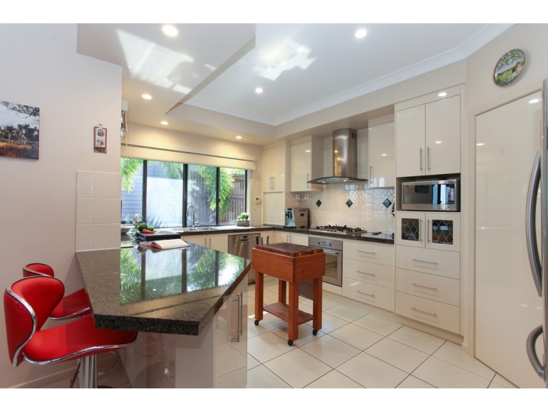17 Vailala Rise, Rural View QLD 4740
