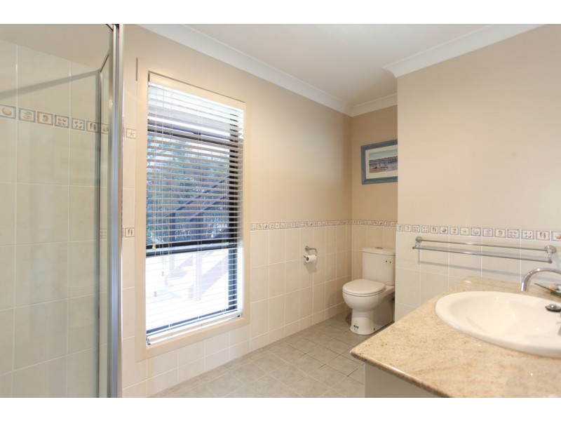 17 Vailala Rise, Rural View QLD 4740