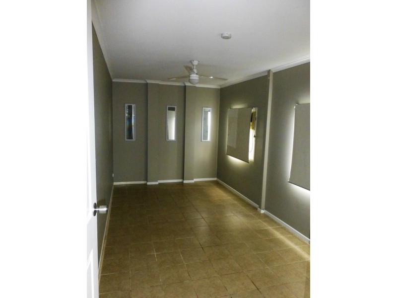 8 Forgan Street, North Mackay QLD 4740