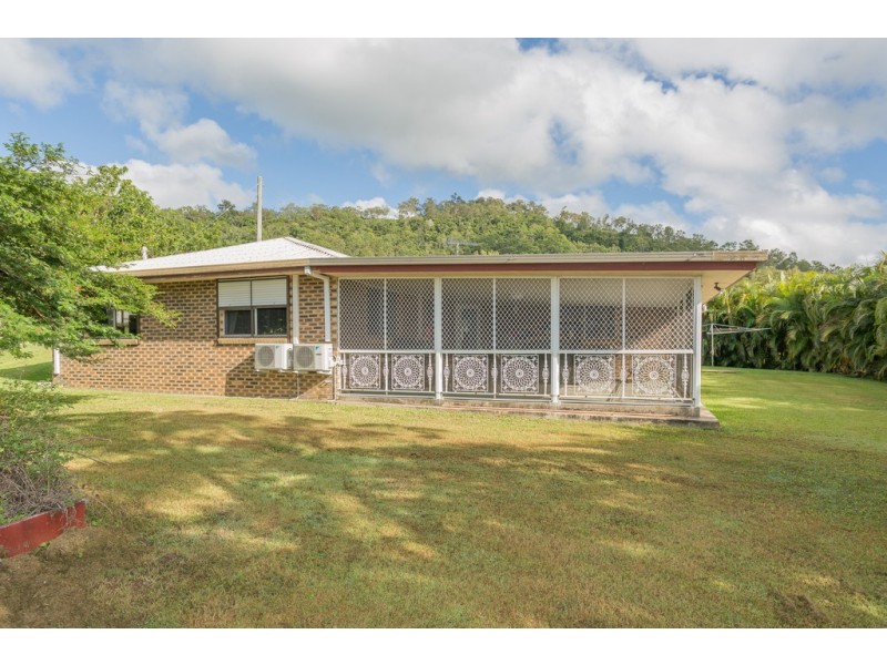 289 West Plane Creek Road, Sarina QLD 4737