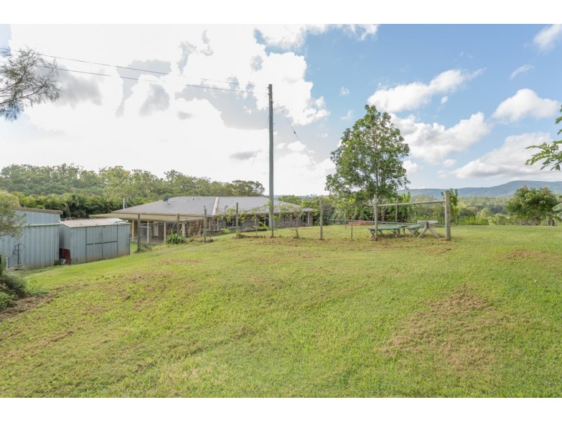 289 West Plane Creek Road, Sarina QLD 4737