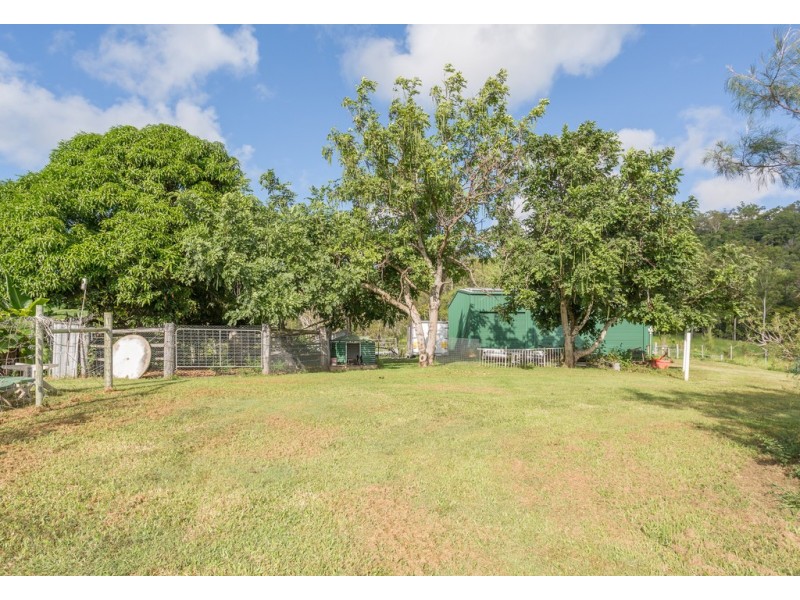 289 West Plane Creek Road, Sarina QLD 4737