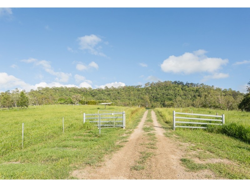 289 West Plane Creek Road, Sarina QLD 4737