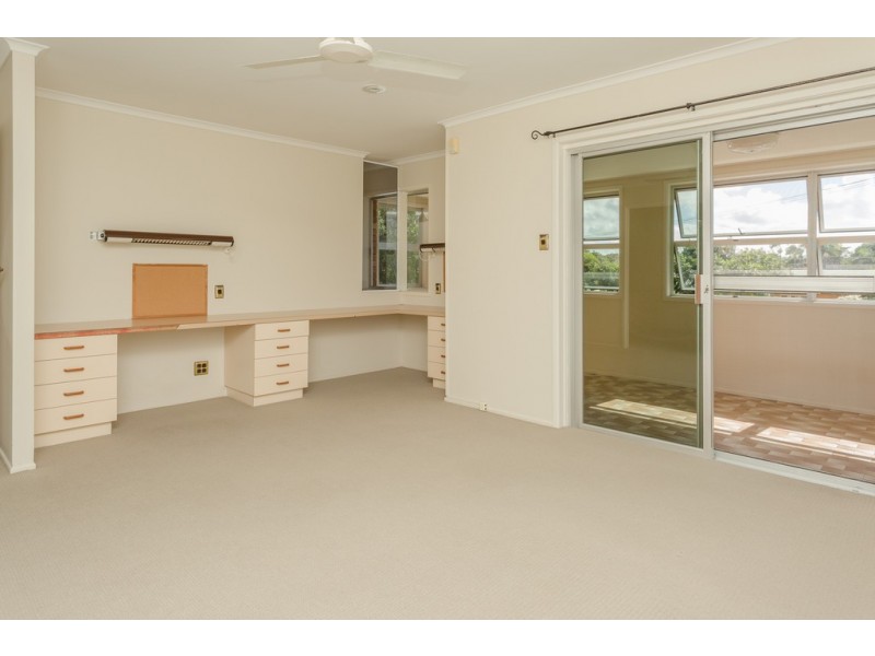 13 Barton Street, West Mackay QLD 4740
