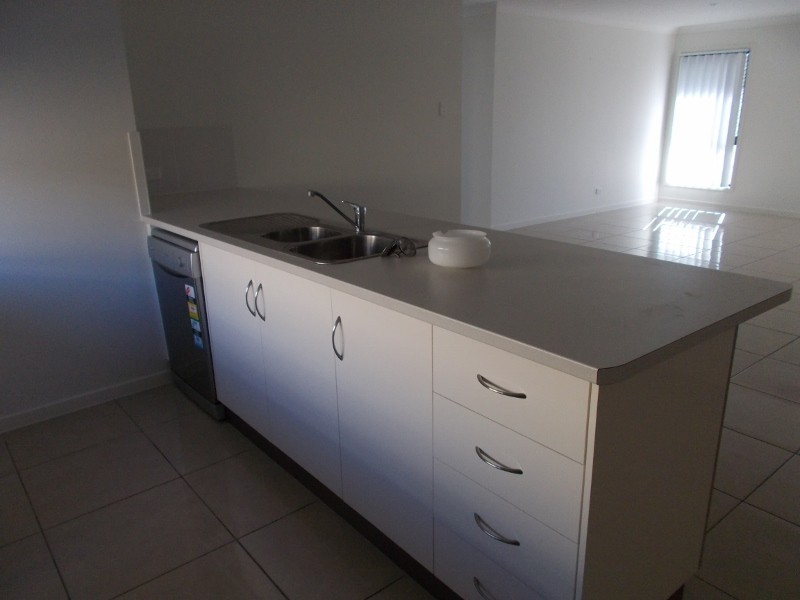 50 Donovan Street, Blacks Beach QLD 4740