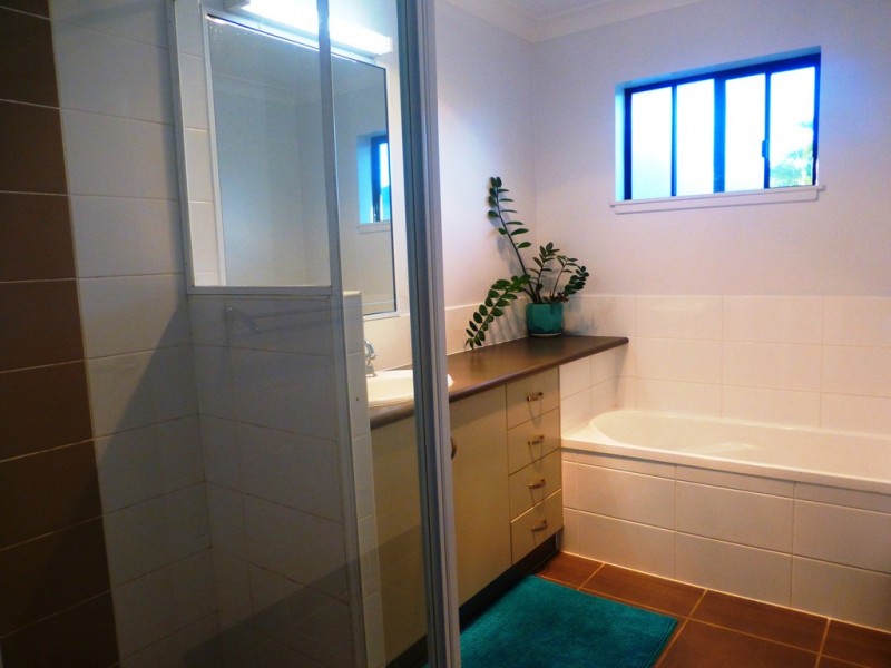 16 Peacock Place, Marian QLD 4753