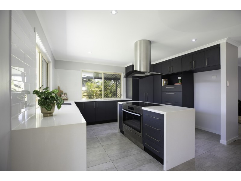 10 Pacific Drive, Blacks Beach QLD 4740