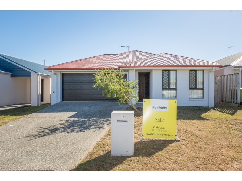 30 Trinity Parade, Blacks Beach QLD 4740