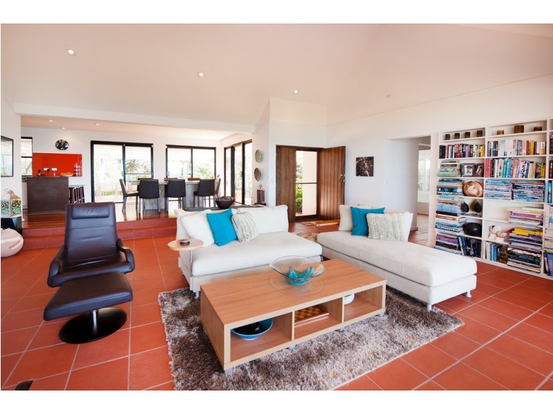 54 Admiral Drive, Dolphin Heads QLD 4740