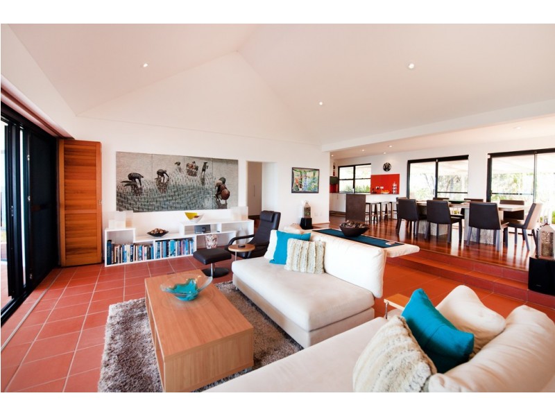 54 Admiral Drive, Dolphin Heads QLD 4740