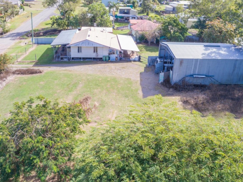 18 Maralyn Avenue, Grasstree Beach QLD 4740