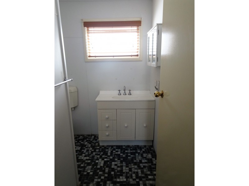 Unit 2, 18 Meadow Street, North Mackay QLD 4740