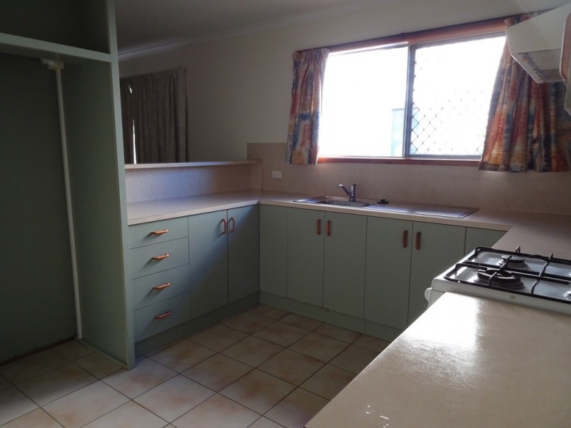 8 Outlook Crescent, Mount Pleasant QLD 4740