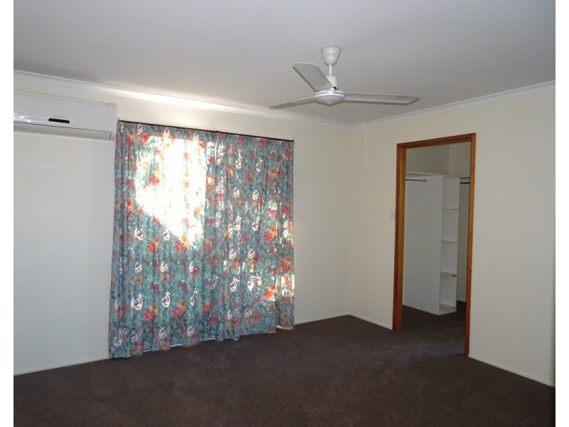 8 Outlook Crescent, Mount Pleasant QLD 4740