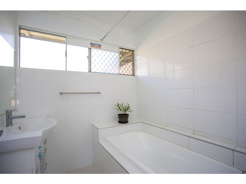 24 Chidlow Street, Farleigh QLD 4741