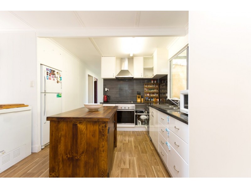 24 Chidlow Street, Farleigh QLD 4741